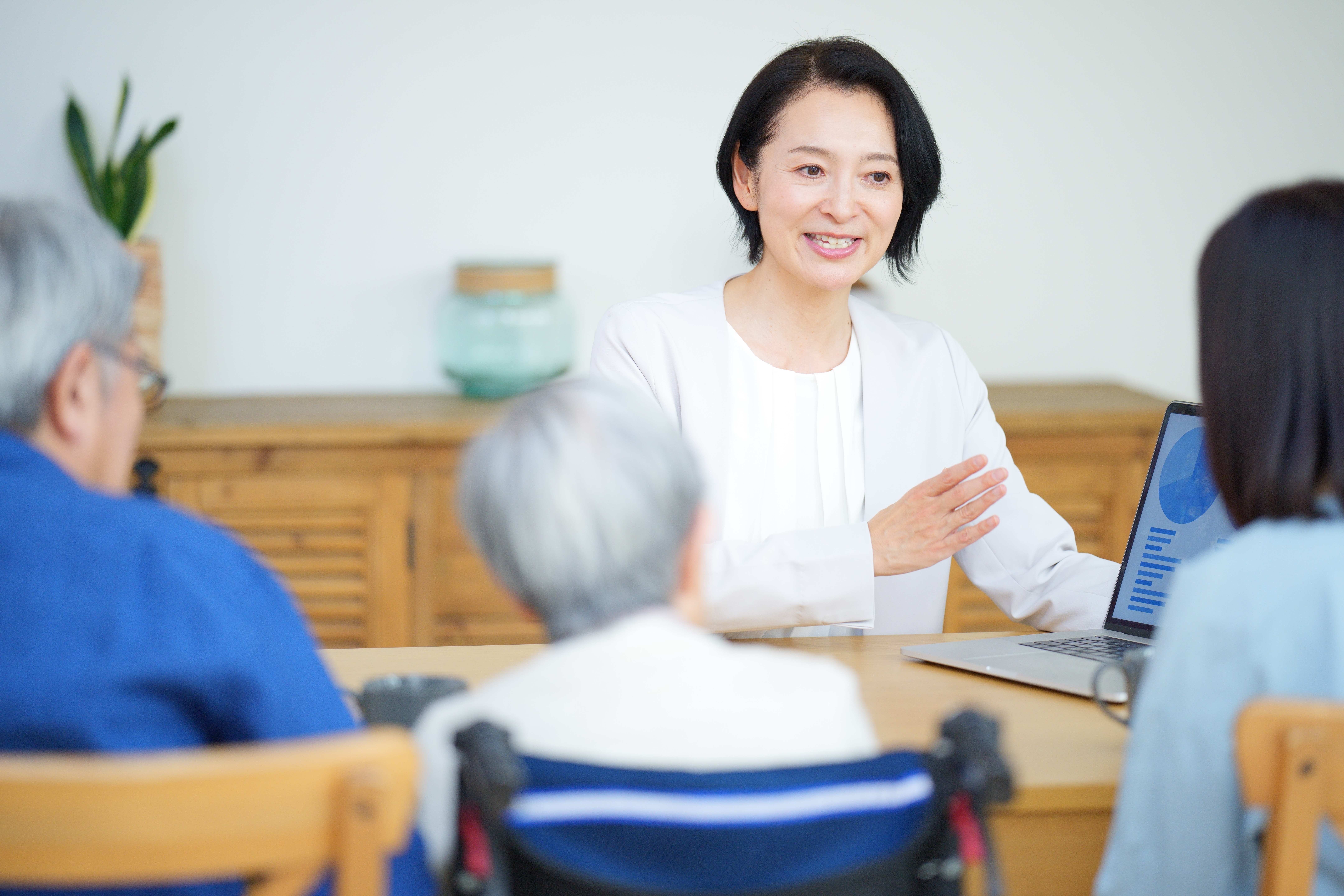 事業者等との連絡調整便宣の提供